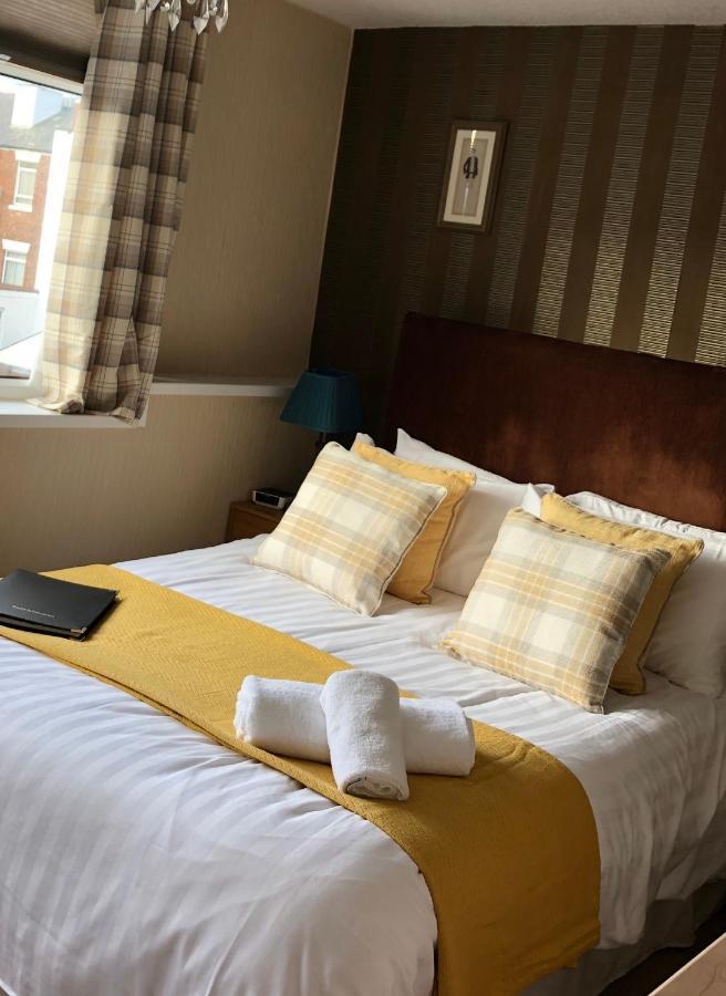 Adelphi Guest House Southport Exteriör bild