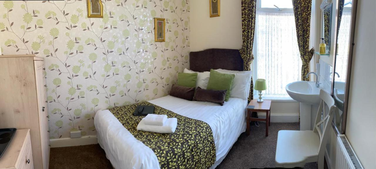 Adelphi Guest House Southport Exteriör bild